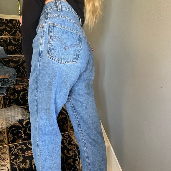 Vintage 90s high waisted Levi’s Jeans 550 - Picture 9 of 11